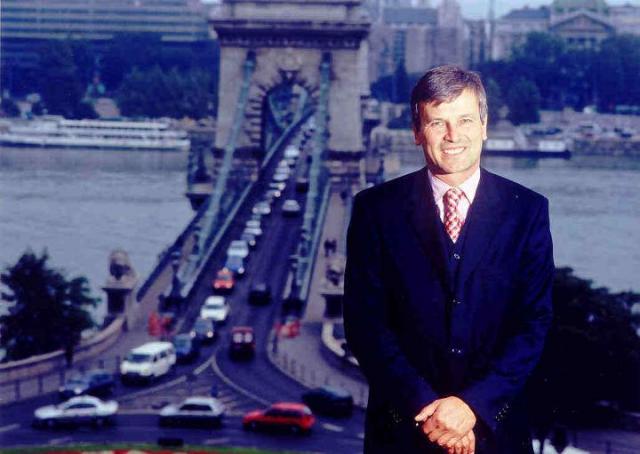 Metróátadás csak 2011-ben?