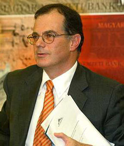 Simor eltörölné a minimálbért