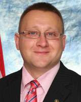 Országos népszavazást kezdeményez Szepessy a jogos önvédelemről