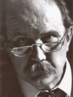 Az adószabályok miatt még Makovecz Imre cége is lehúzta a rolót