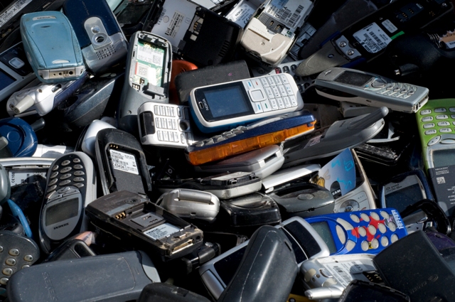Régi mobilból új? – 19 tonna e-hulladék a változás útján