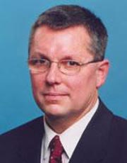 Matolcsy: három év, harmadával csökkenő adóterhek