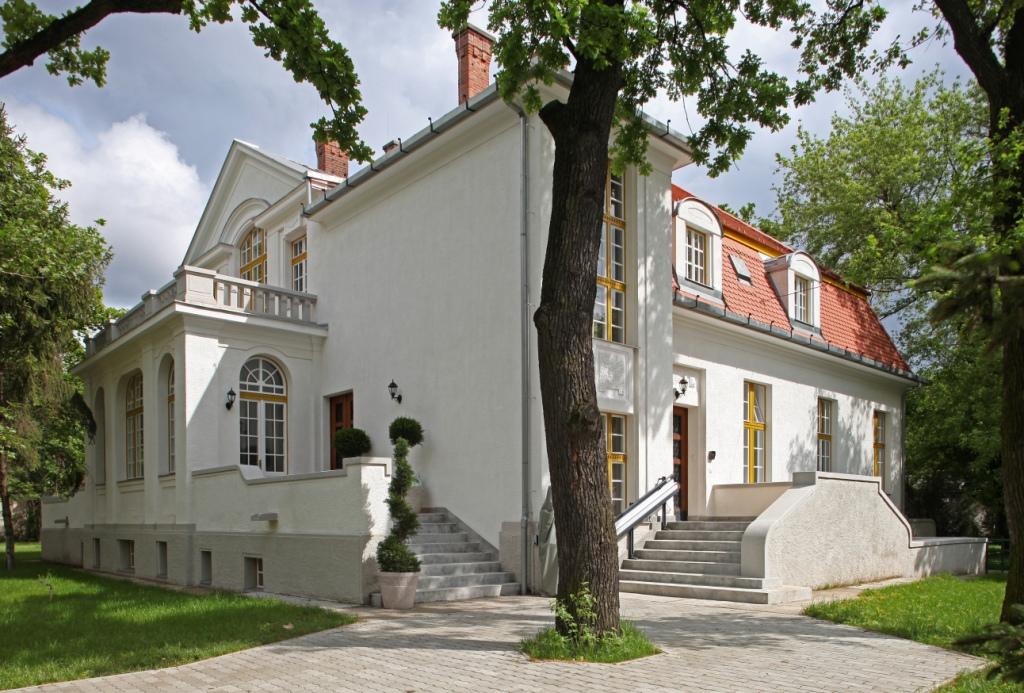 Konferencia-központ a tudománynak, klub a professzoroknak