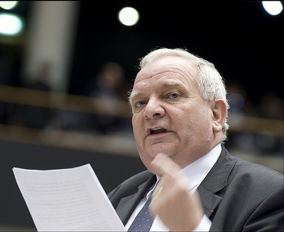 A néppárti frakció visszautasítja a magyar médiatörvényt ért politikai indíttatású vádakat