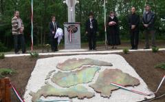 Trianon emlékmű visszaállítás Érpatakon