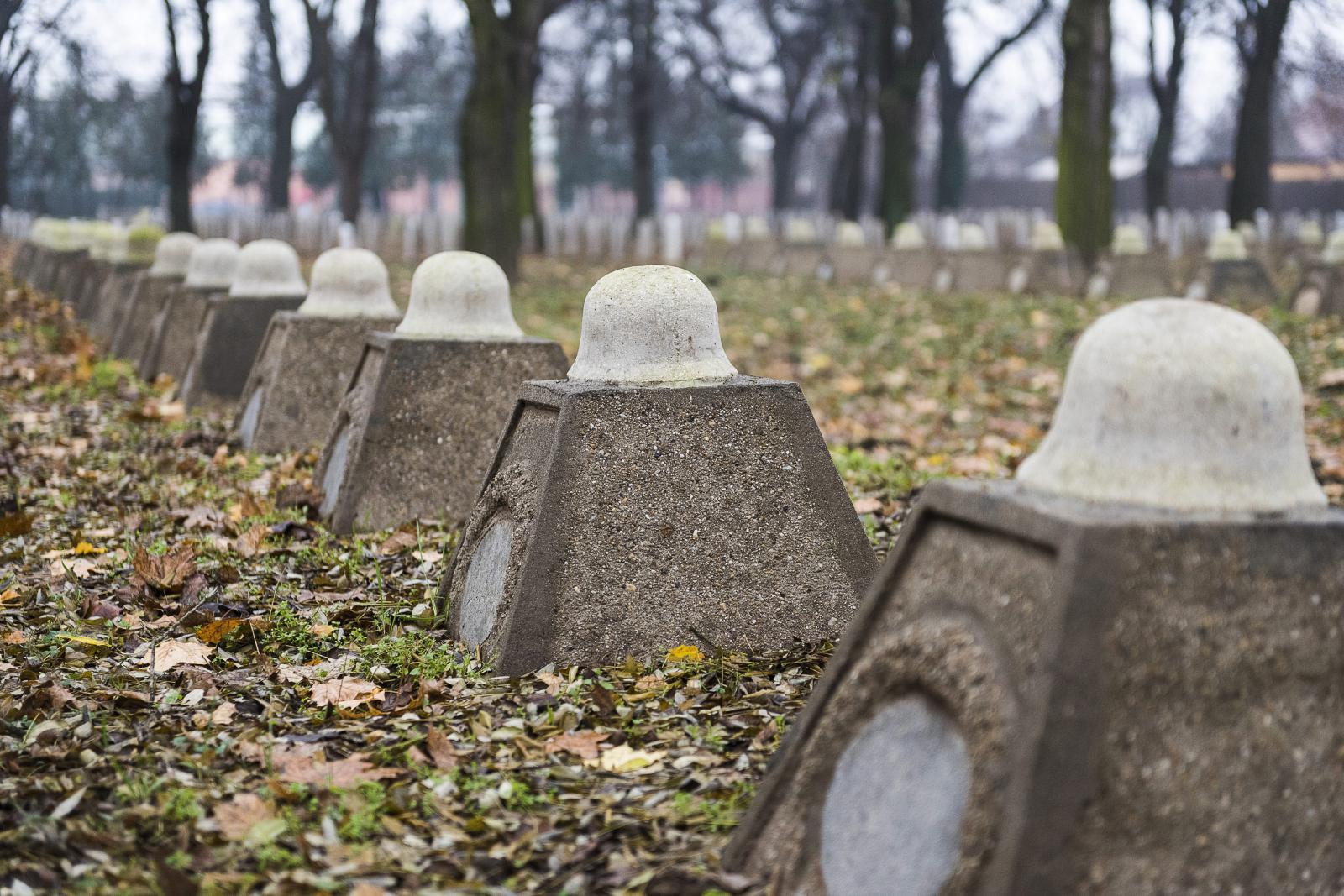 Vonattal az Isonzó-front emlékhelyeihez