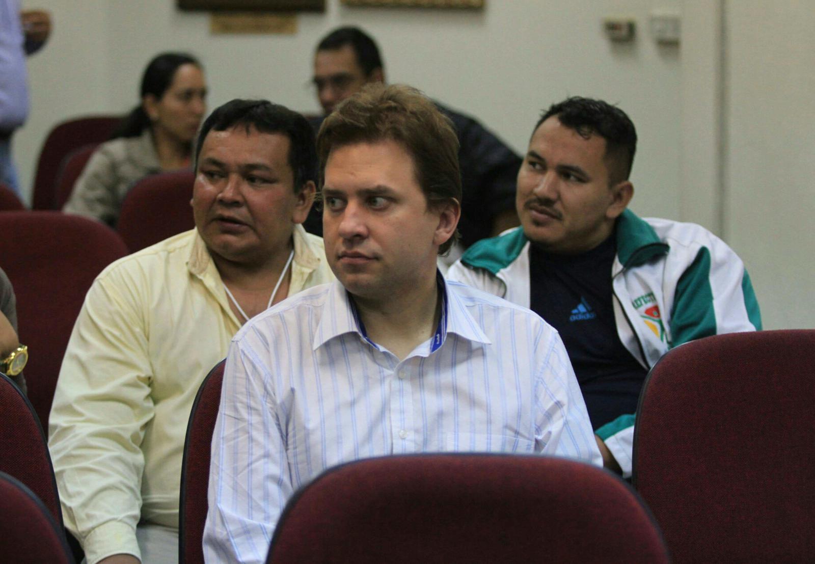 Tóásó: egyelőre nem tudok hazautazni