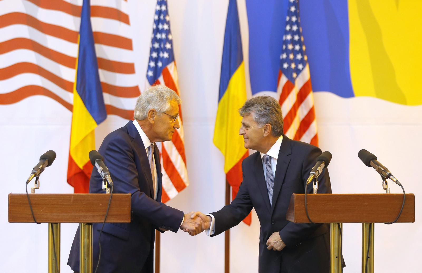 Két NATO-vezénylési központot létesítenek Bukarestben