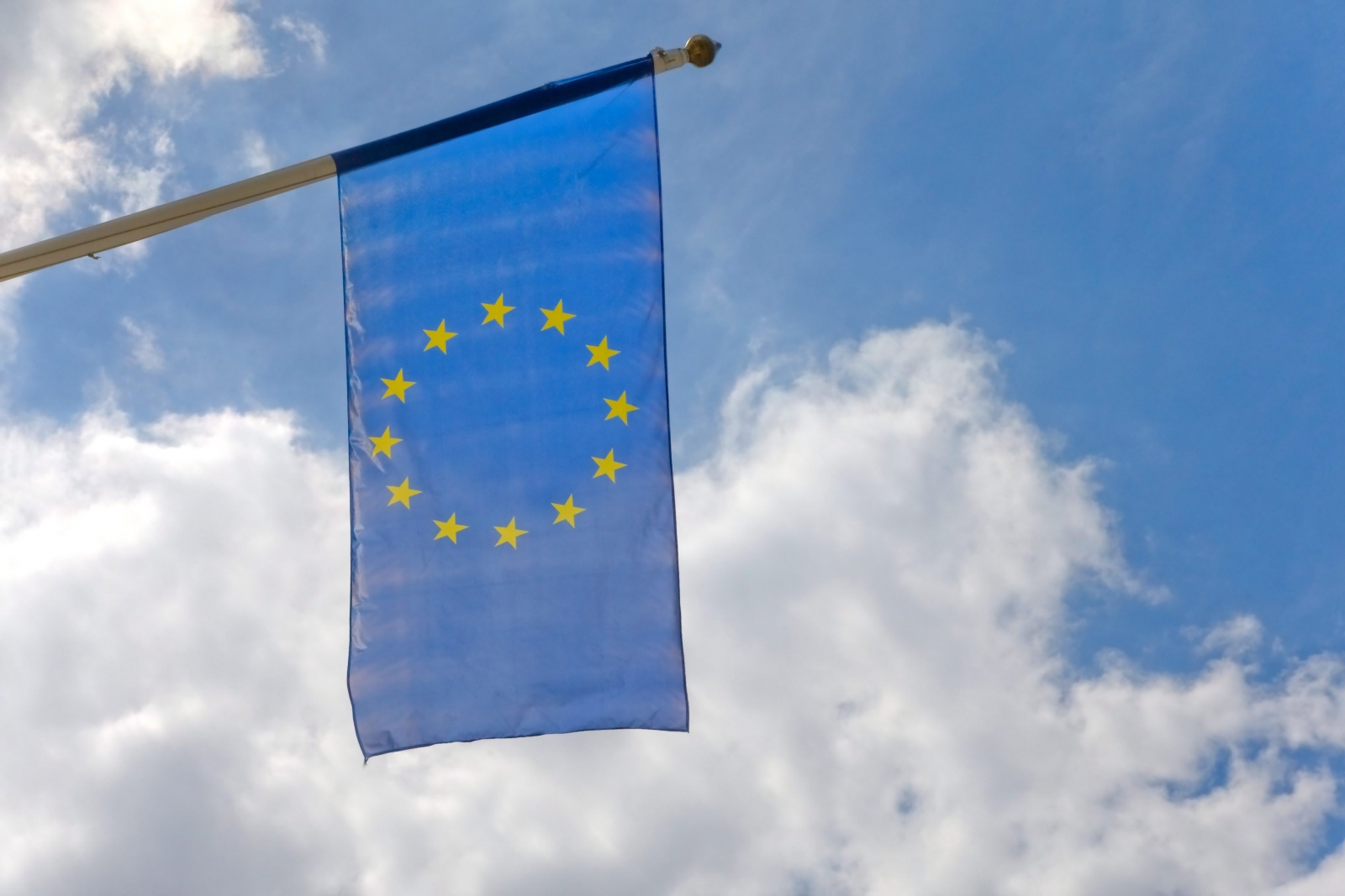 Döntöttek a földközi-tengeri katonai misszió létrehozásáról