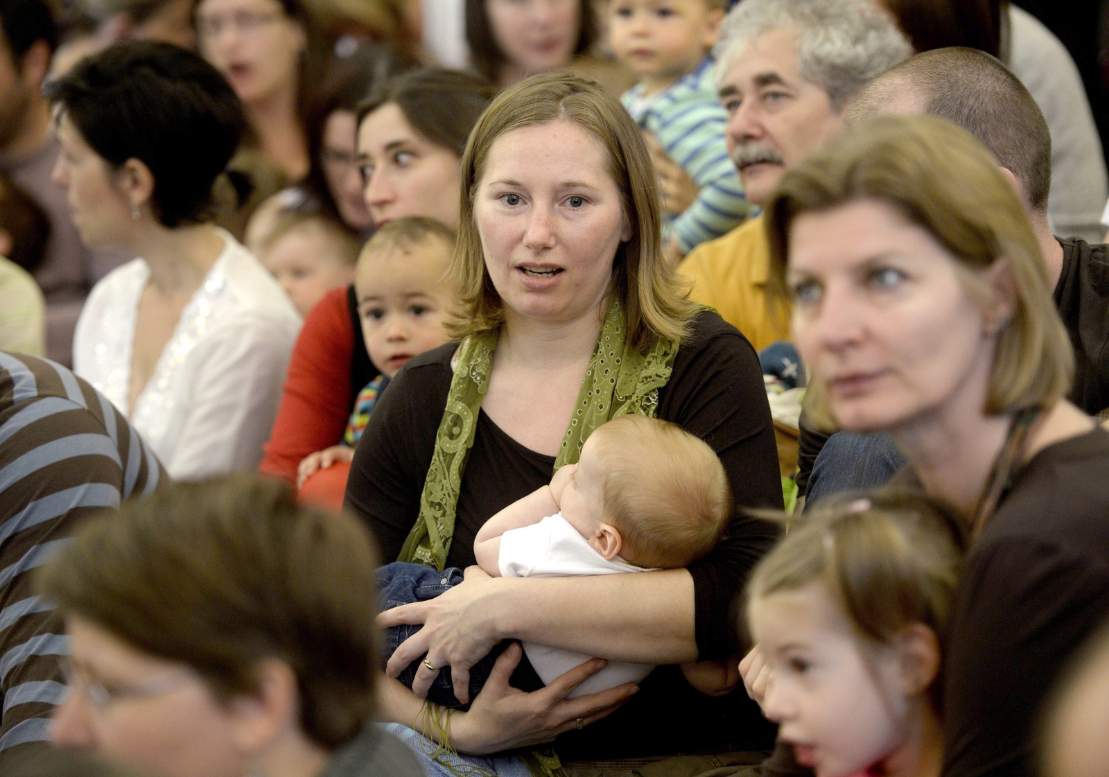 Ringató családi napot tartanak a Millenárison anyák napján