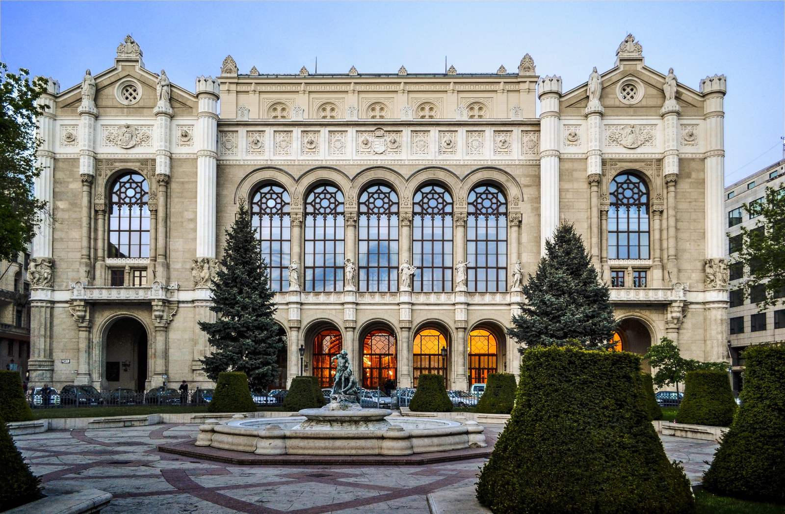 Jótékonysági nap a kárpátaljai magyarság megsegítésére a Pesti Vigadóban