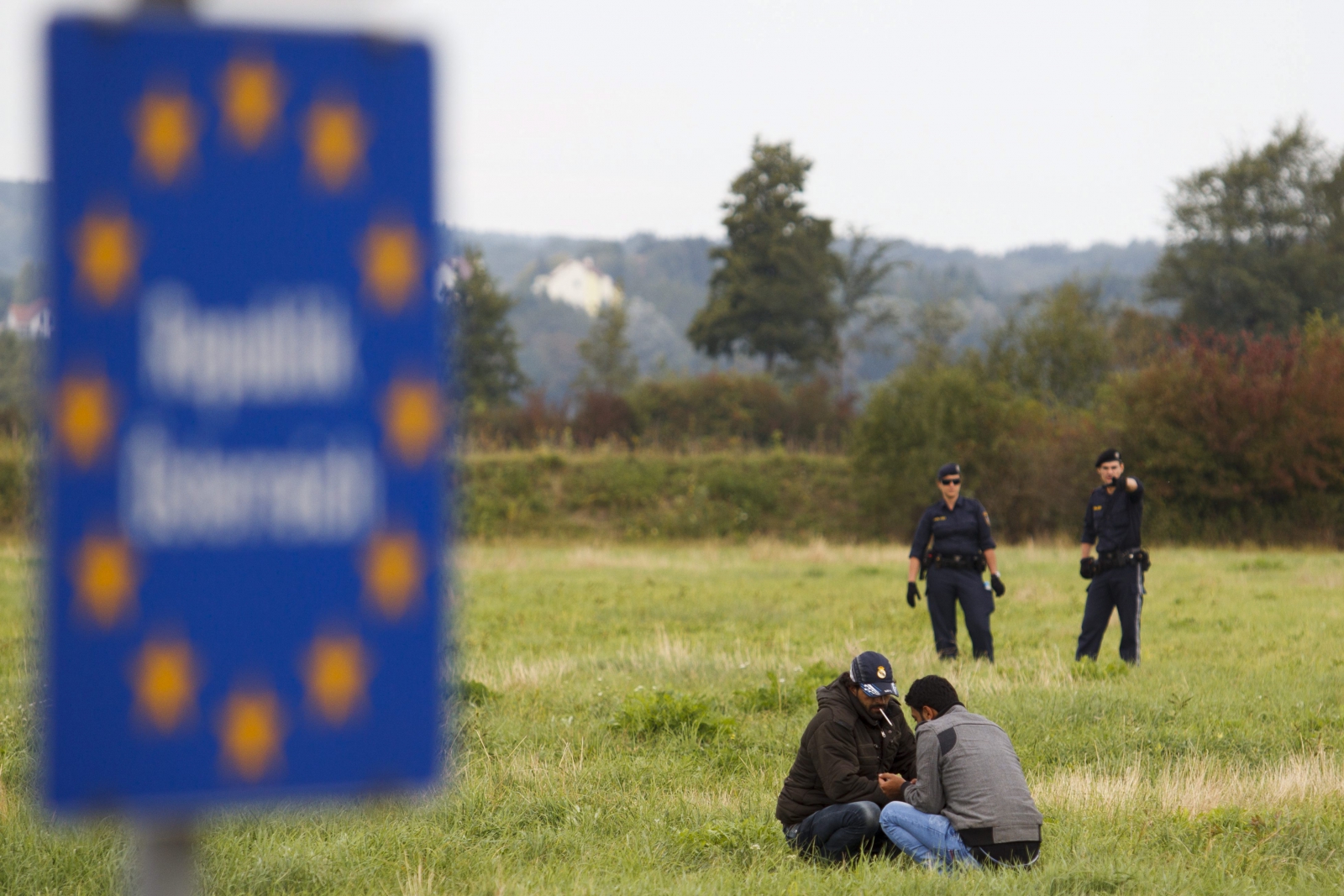 Határellenőrzést vezettek be Ausztriában is