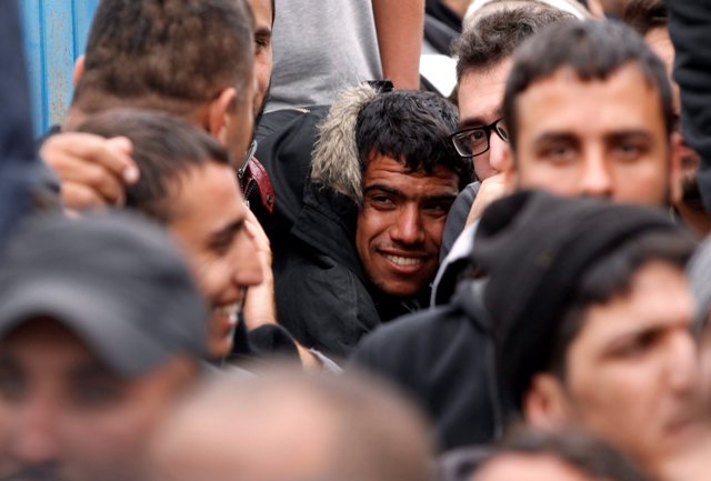 Tízezer migráns érkezett pénteken Horvátországba