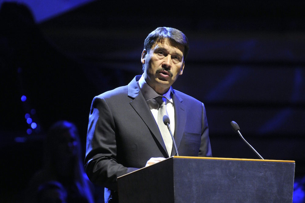 Áder János részvétét fejezte ki a bukaresti tűzvész áldozatai miatt