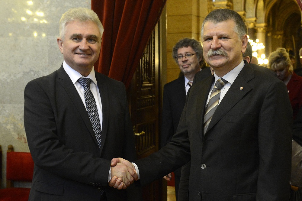 Kövér: Csehország segítsége a szolidaritás szimbóluma