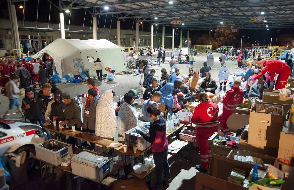 Osztrák belügyminiszter: Ausztria nem tervez tranzitzónákat létesíteni