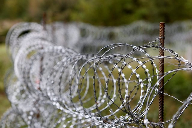 Az év végéig elkészül az ausztriai kerítés