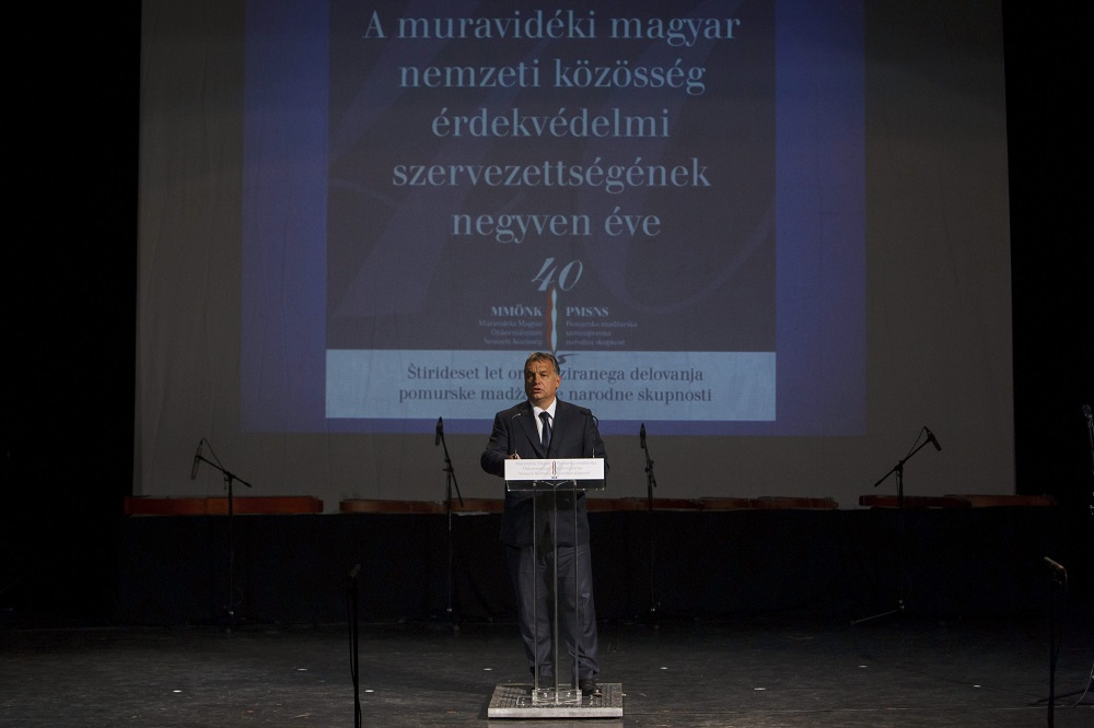 Orbán: a történelem ismét ránk rúgta az ajtót