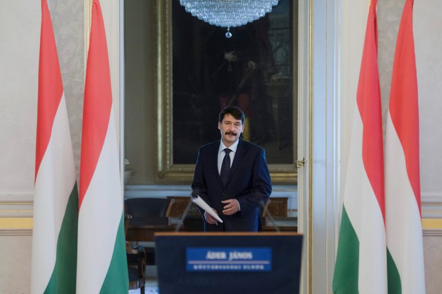 Áder: sikerült elkerülni a legrosszabbat