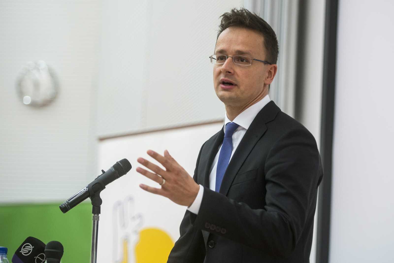 Szijjártó: a külső határok védelme a legfontosabb Európa számára