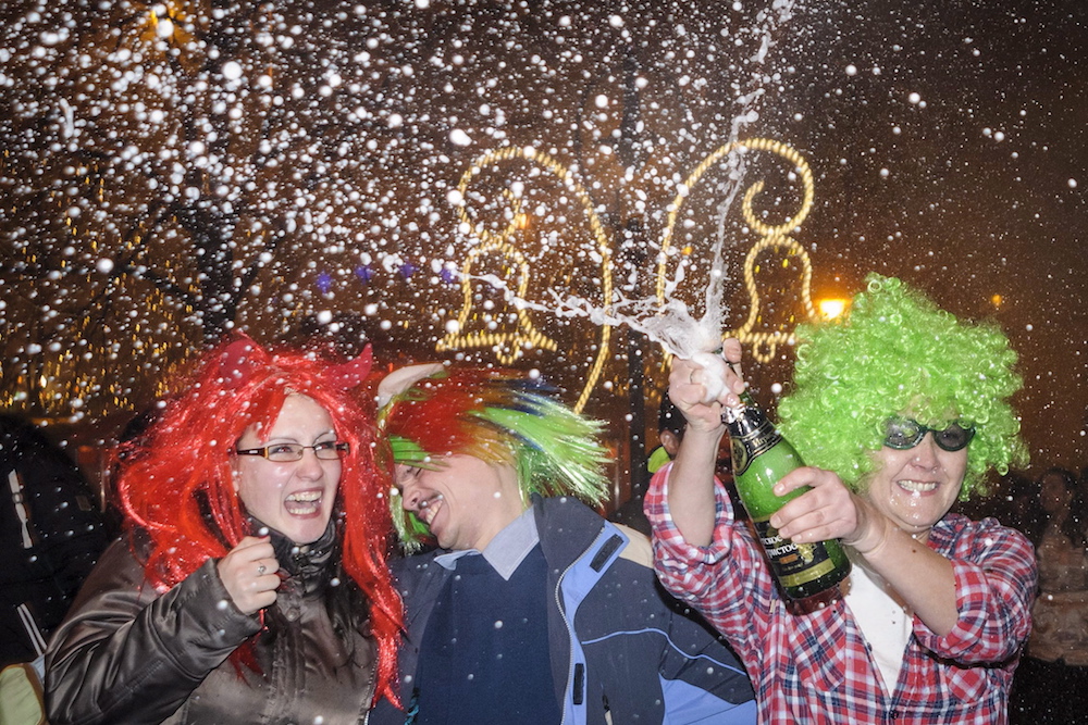 Pezsgőből és virsliből fogy a legtöbb szilveszterkor