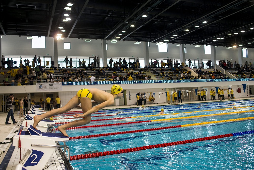 Átadták a Tüskecsarnok mellett épült Tüske-uszodát