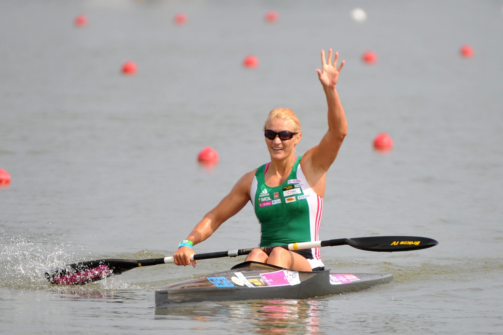 Douchev-Janics nyerte a női K-1 200 métert