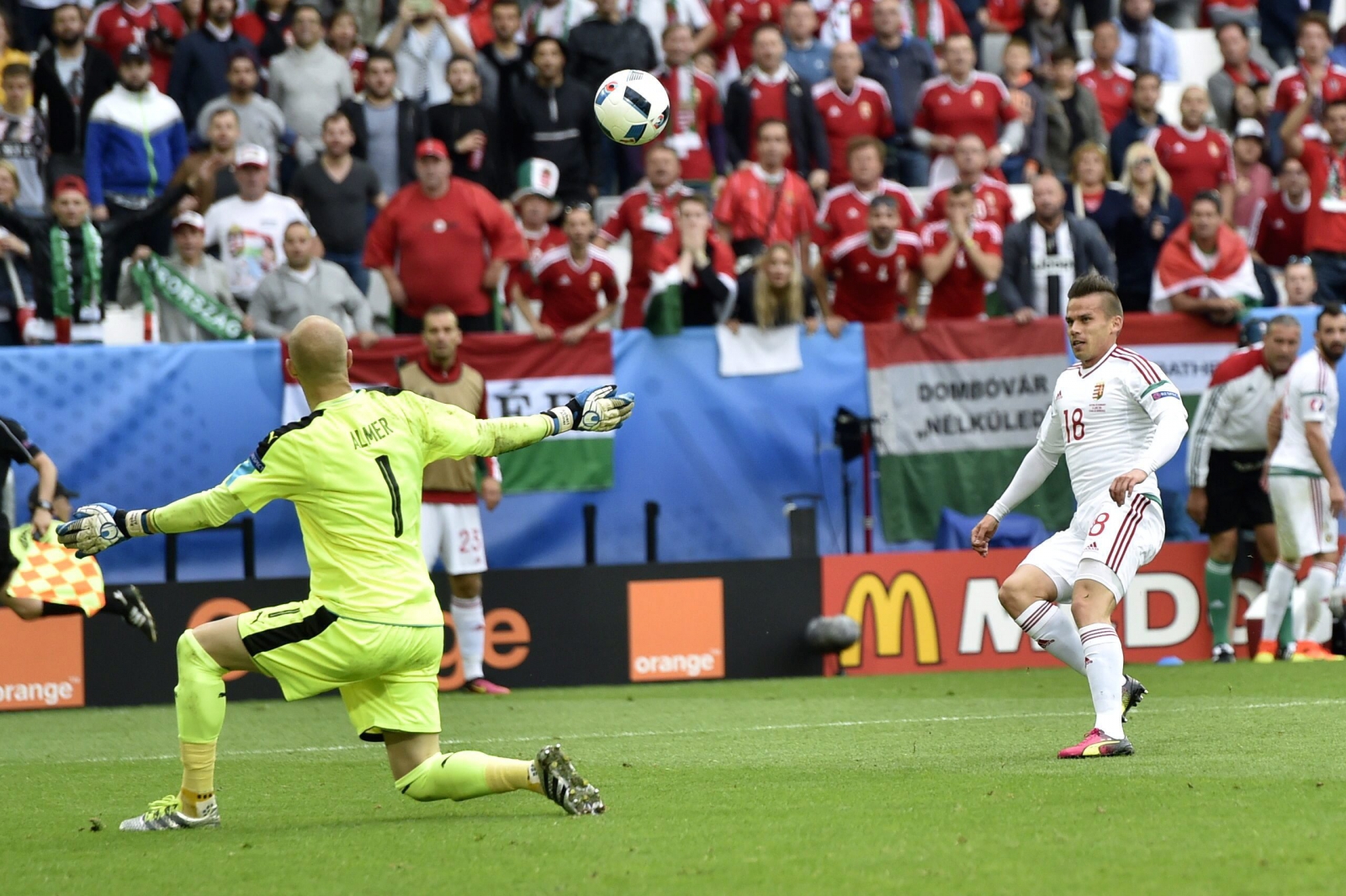 Keserű kudarcként és rémálomként jellemezte az osztrák sajtó a keddi mérkőzést