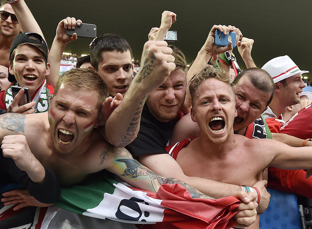 Tizenötmillió magyar ünnepel