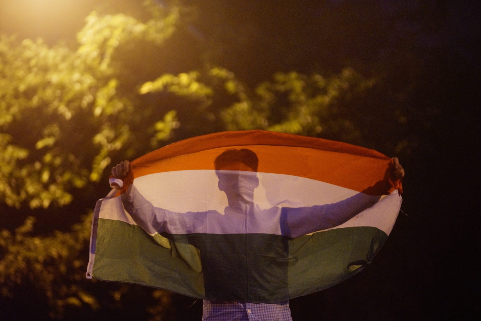 Hat magyar szurkolót őrizetbe vettek Marseille-ben