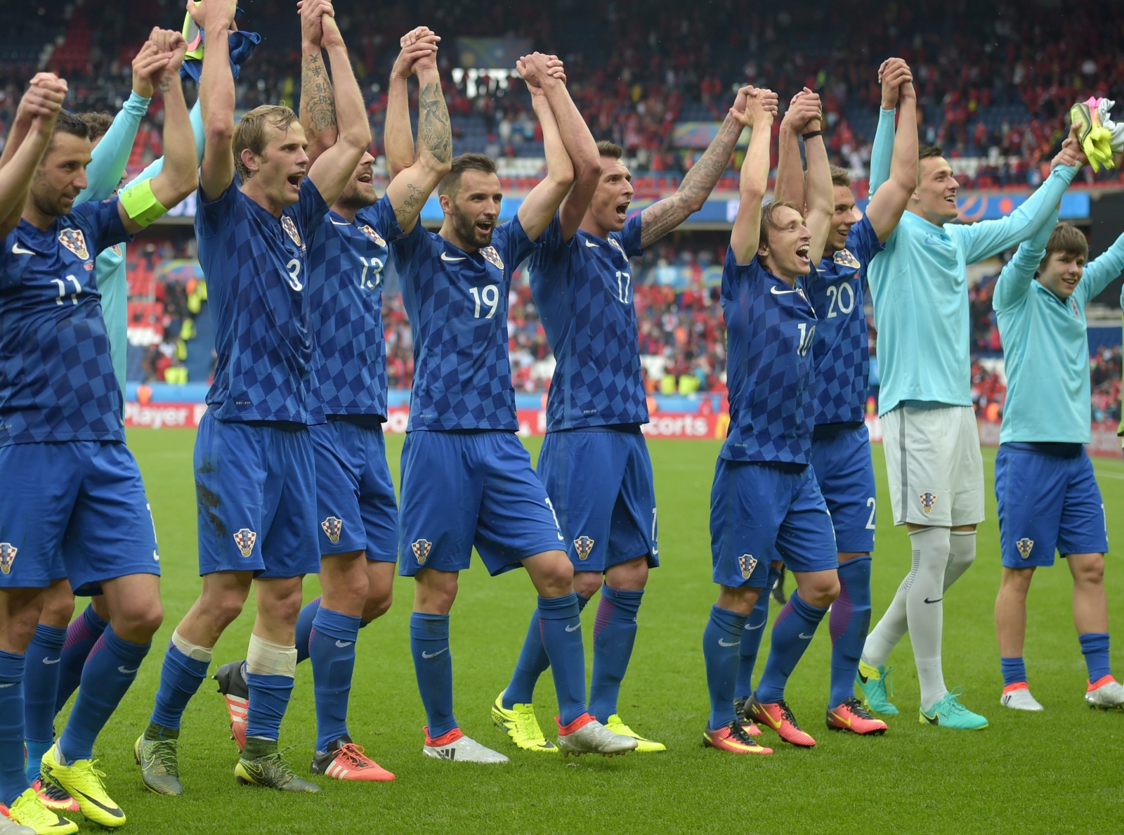 Modric kapáslövésével nyertek a horvátok