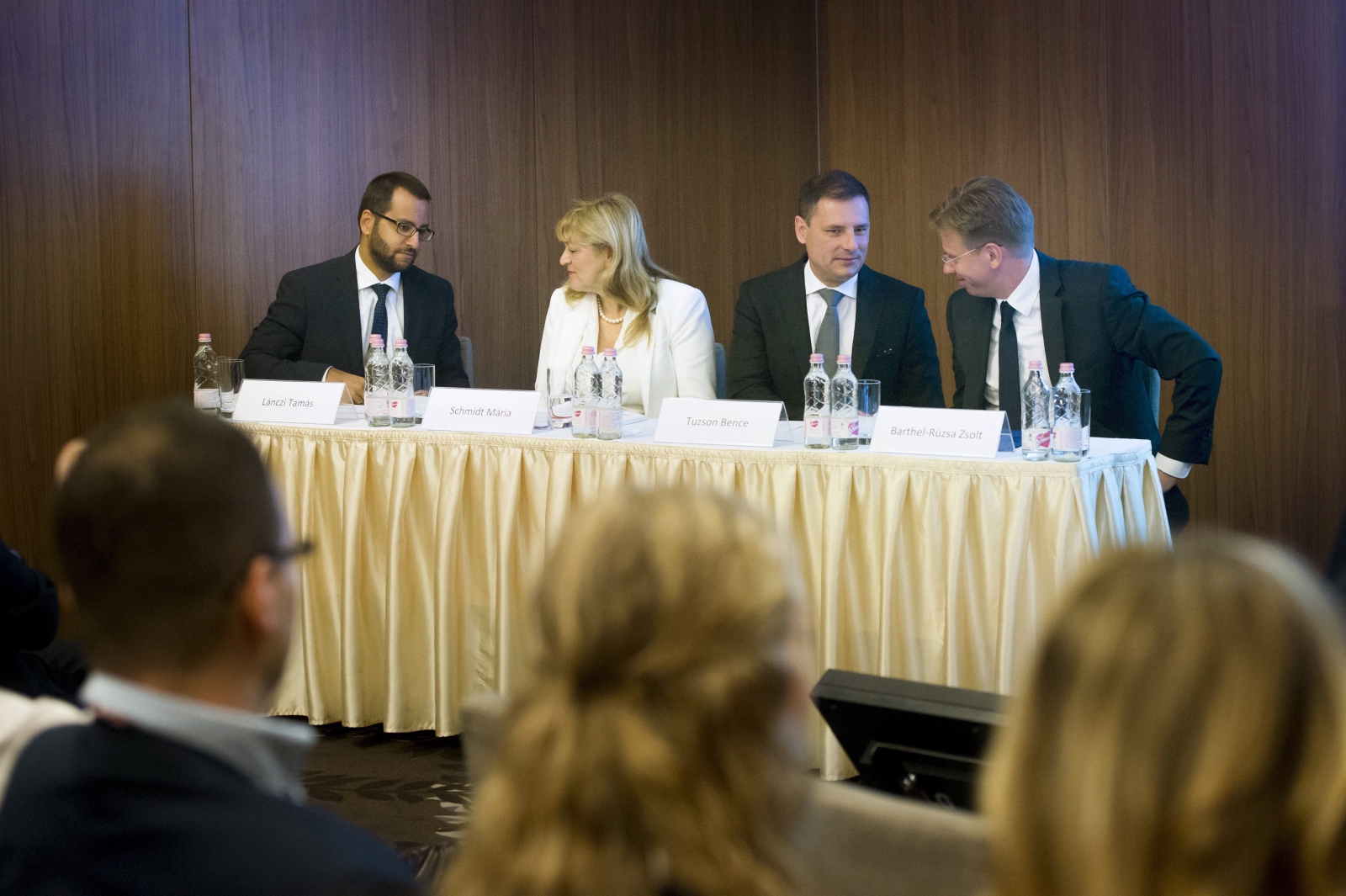 Schmidt Mária: kultúrharc folyik Európában