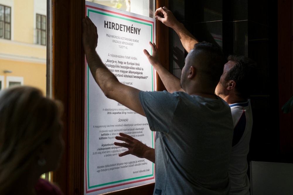 A népszavazáson való részvételre ösztönzi a kormány a visszahonosított magyarokat