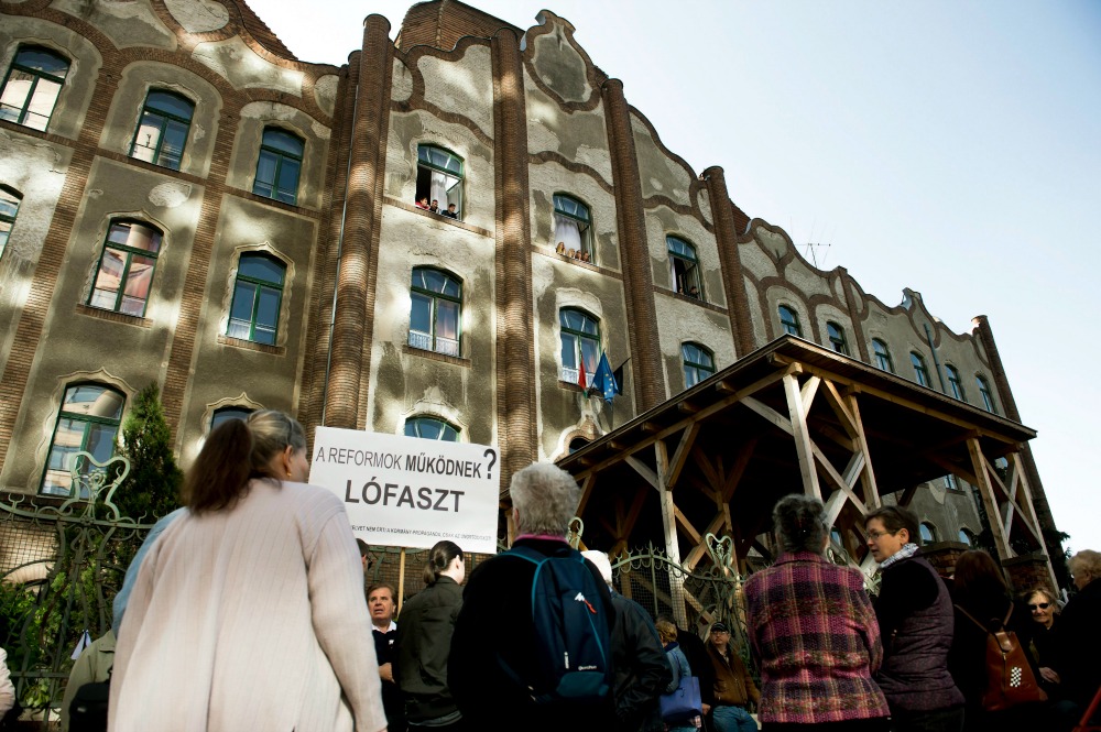 A társadalmi elvárásoknak megfelelő gyülekezési törvény készül