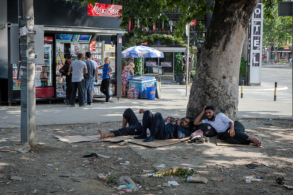 Belgrád, a migránsparkoló