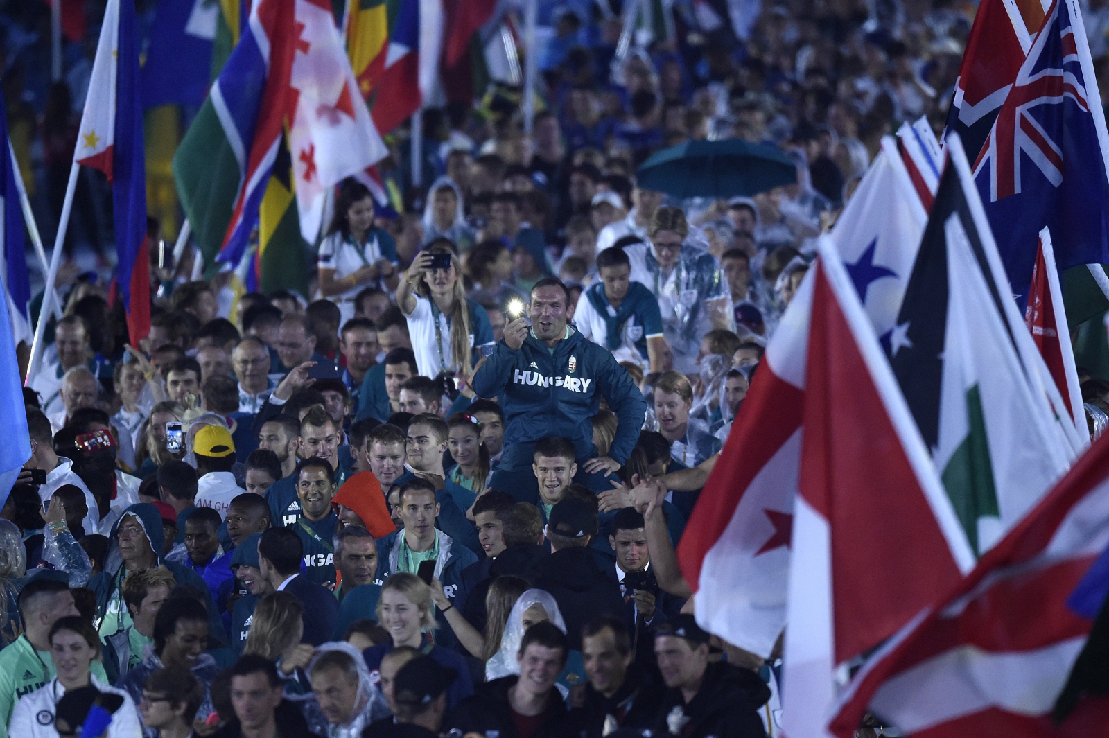 Kialudt a láng, véget ért a XXXI. nyári olimpia