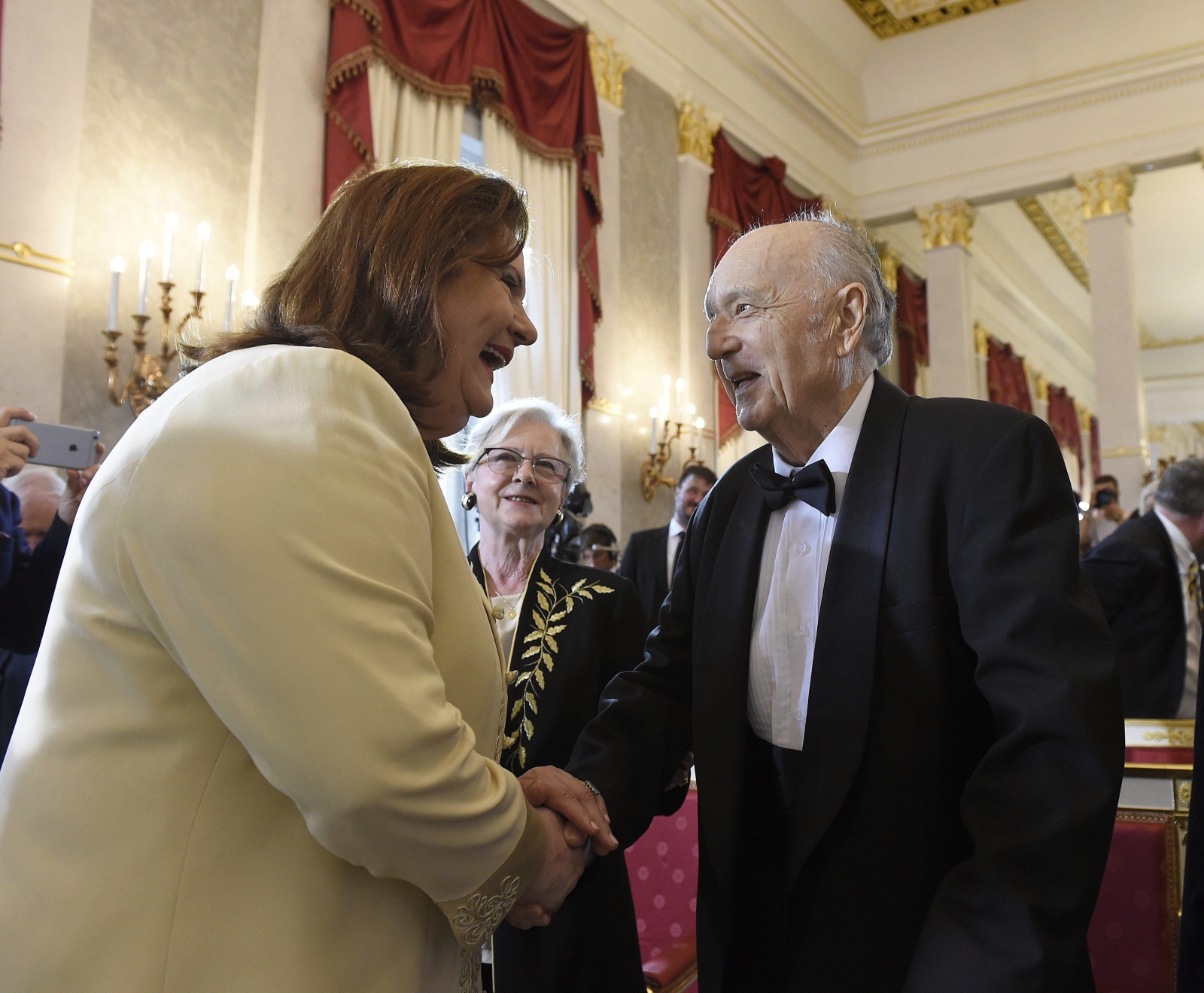 Áder János átadta a Magyar Szent István Rend kitüntetéseit