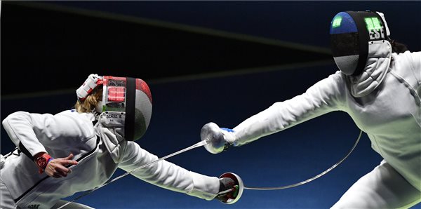 Rio: Csernoviczki Éva vigaszágon és megsérült, Szász Emese negyeddöntős