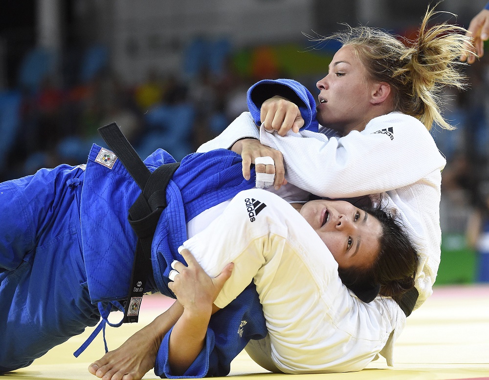Karakas hetedik a cselgáncstornán