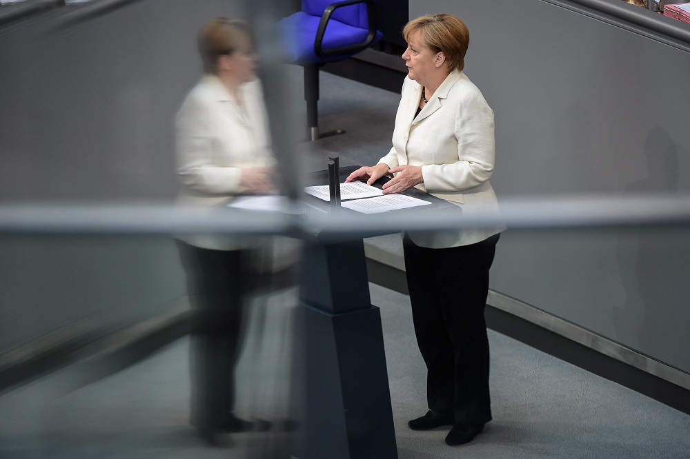 Lengyel külügyminiszter-helyettes: Merkel nyilatkozata a konszenzustól való távolodást jelentheti