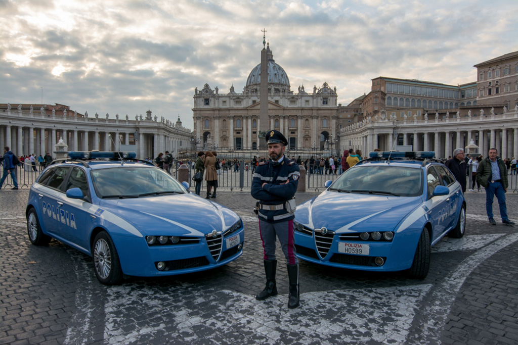 A Vatikán falait is védeni kell