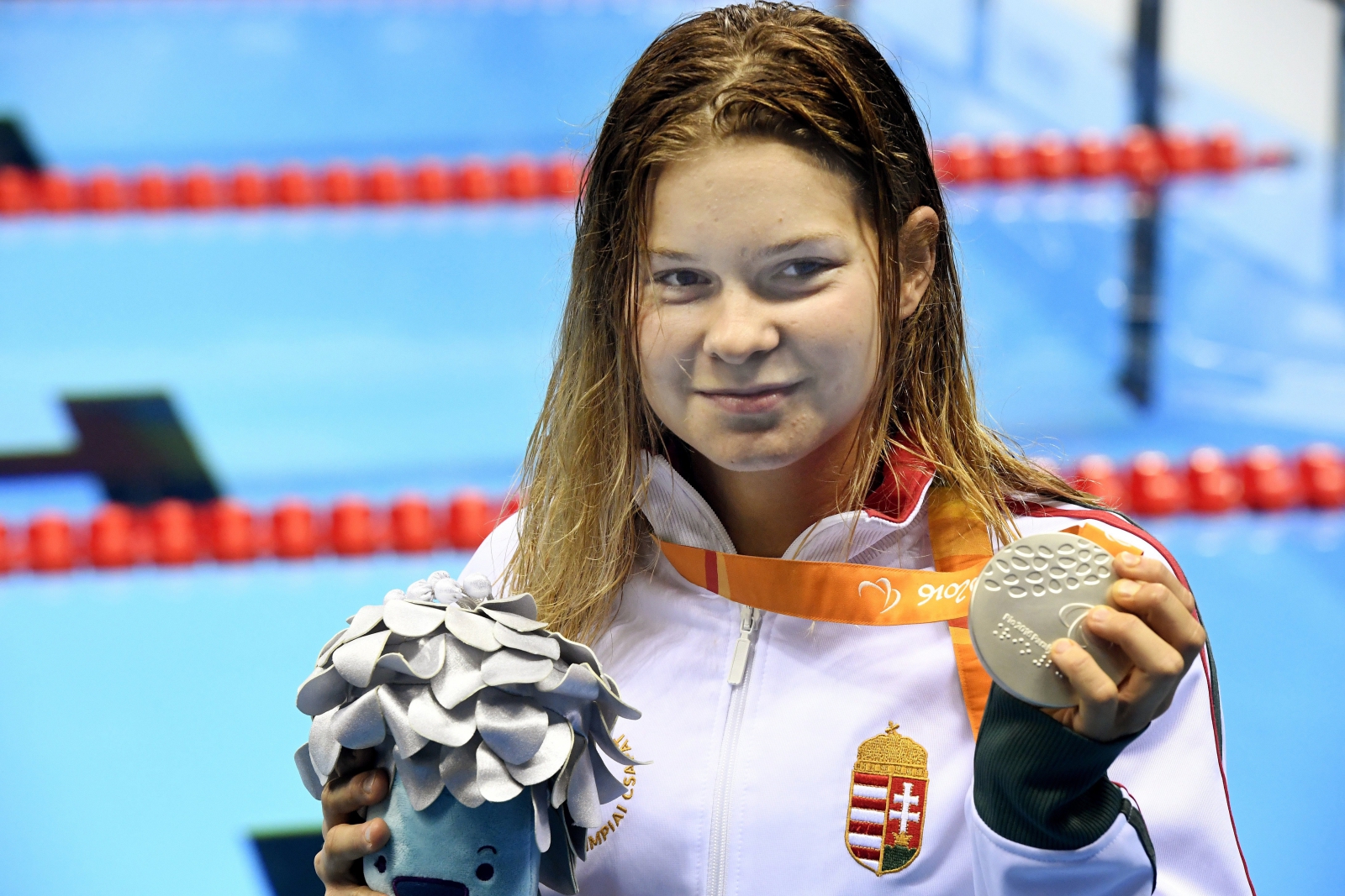 Pap Bianka ezüstérmes 100 méter háton