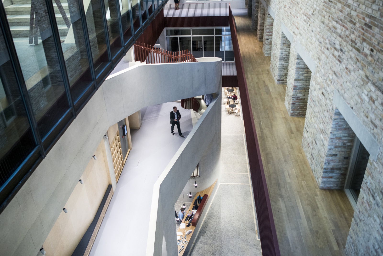 Megnyitották a Közép-európai Egyetem új épületeit Budapesten