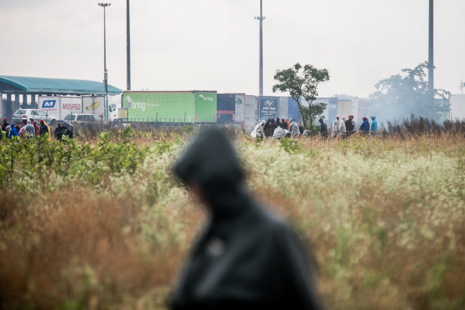 Migránsok vertek meg egy magyar kamionsofőrt Franciaországban