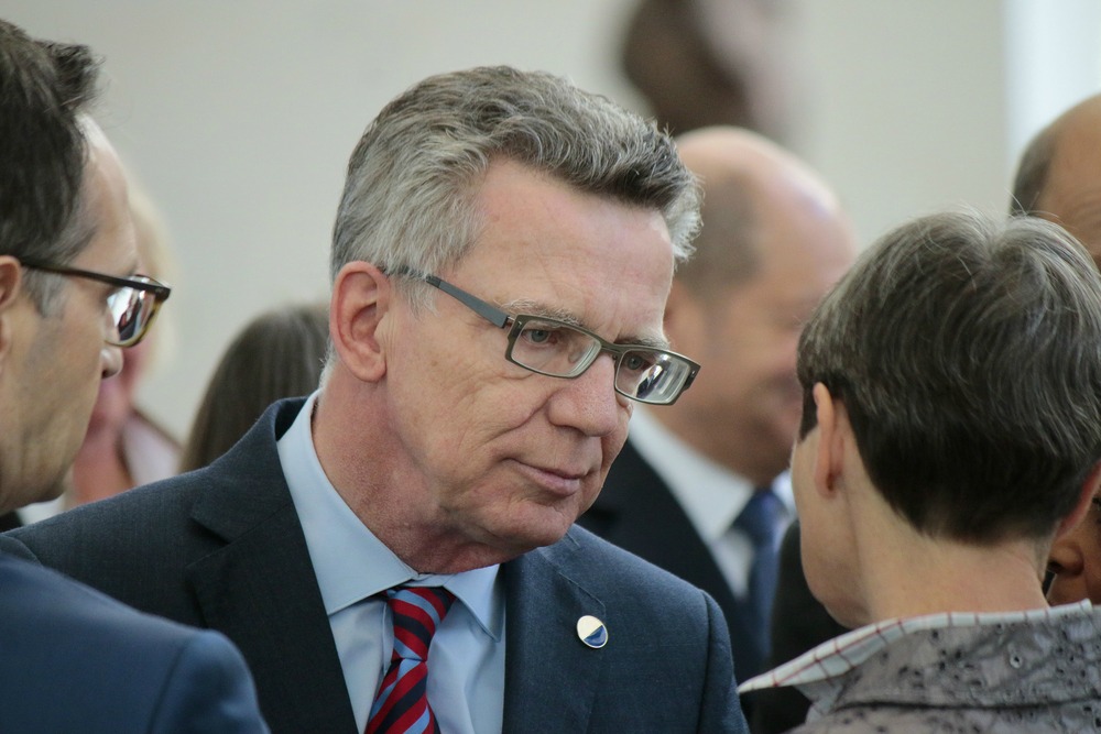 Thomas de Maiziere: a migráció ügyében nem érvényes a klasszikus bal-jobb felállás