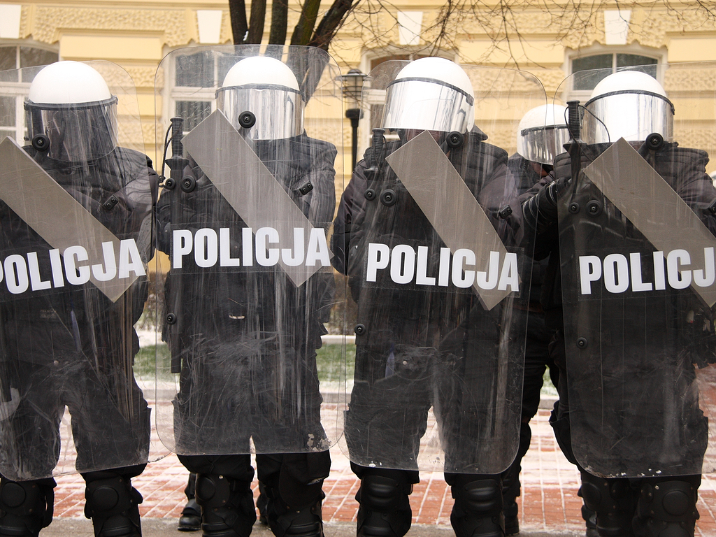 Lengyelország 25-25 határőrt és rendőrt küld hazánkba