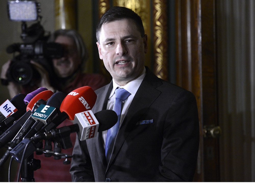 Tuzson Bence: el kell hárítani a terrorveszélyt