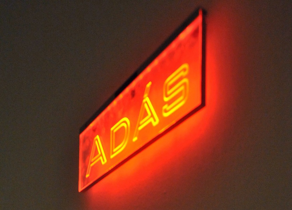 NMHH: az új országos rádiófrekvencia pályázata csak bírósági ítélet után folytatható