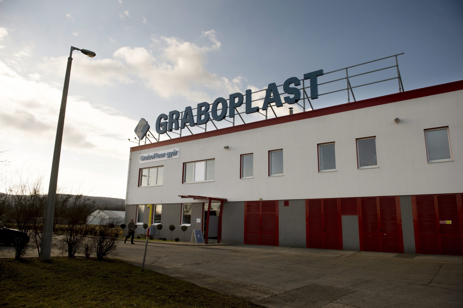 Bővítette tatabányai gyárát a Graboplast