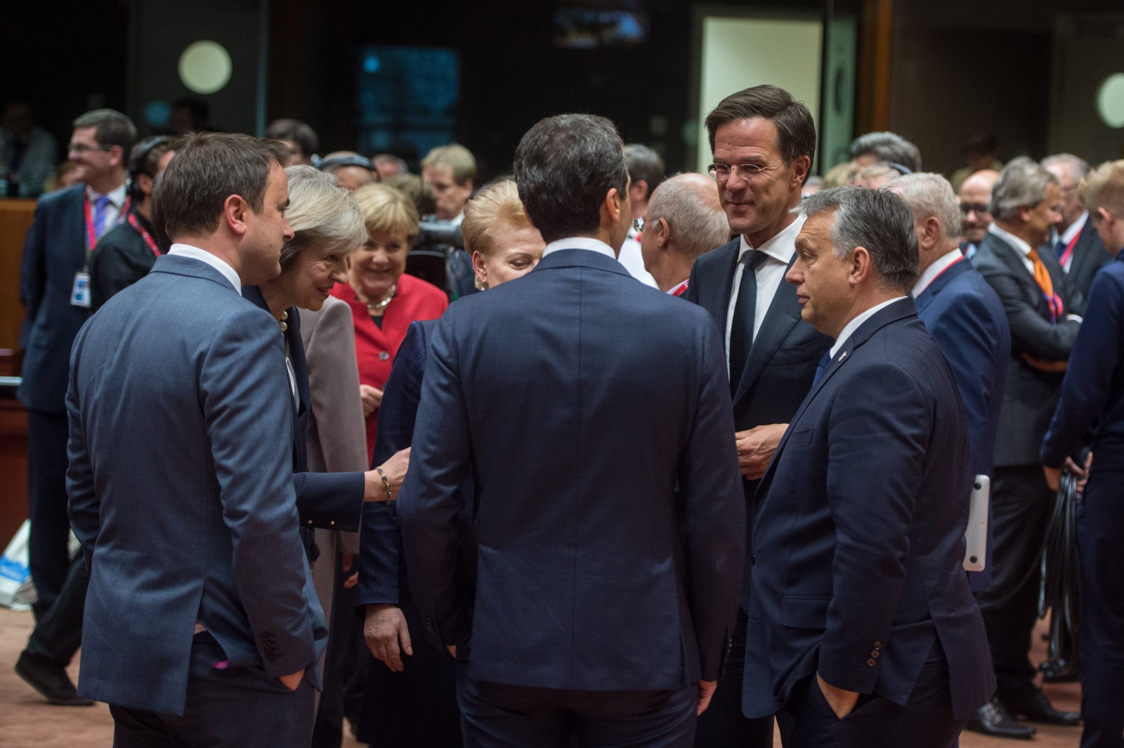 Megkezdődött az uniós vezetők csúcstalálkozója Brüsszelben